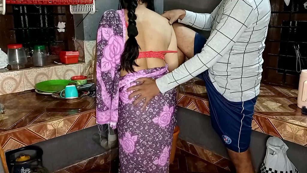 Indian Family XXX Video Kitchen Me Devar Ne Bhabhi Ko Choda