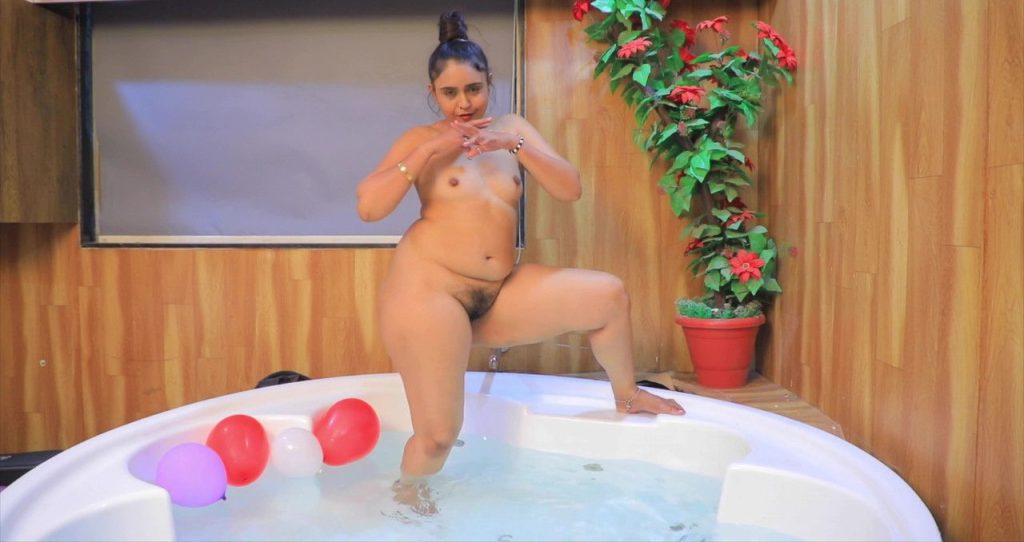 Pallavi Patil Dancing Full Nude In Hotel Room Bathtub
