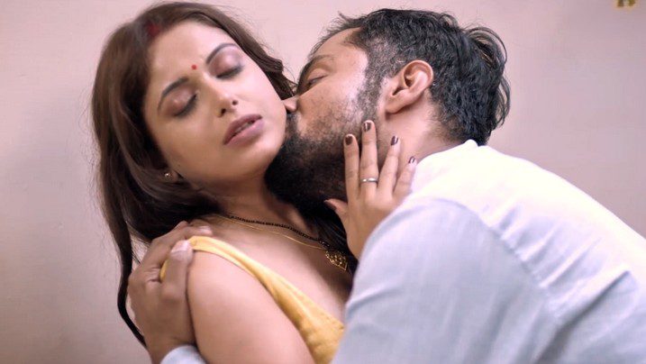 Bhabhi Enjoying Sex at Night